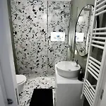 Soleil Expozita Old Town Apartment