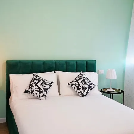 Soleil Expozita Old Town Apartment *