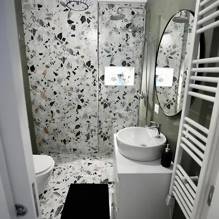 Soleil Expozita Old Town Apartment