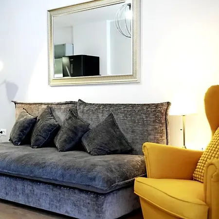 Soleil Expozita Old Town Apartman Tirana